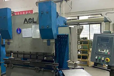 Dobladora CNC servoeléctrica