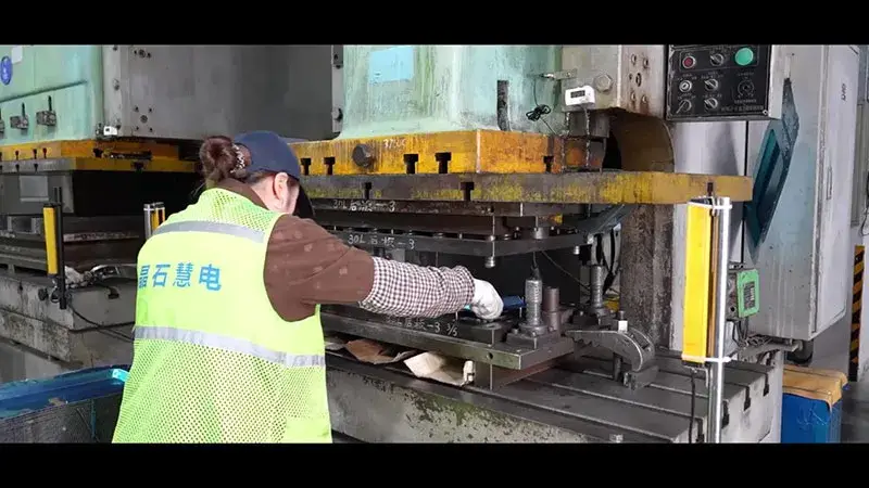 Recorrido por la fábrica de hornos microondas